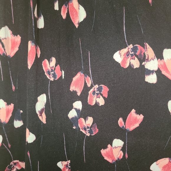 Latched Mama Petite Momper - Picture 3 of 7